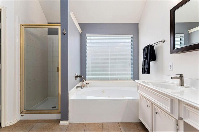 Building Photo - 21506 Willow Glade Dr