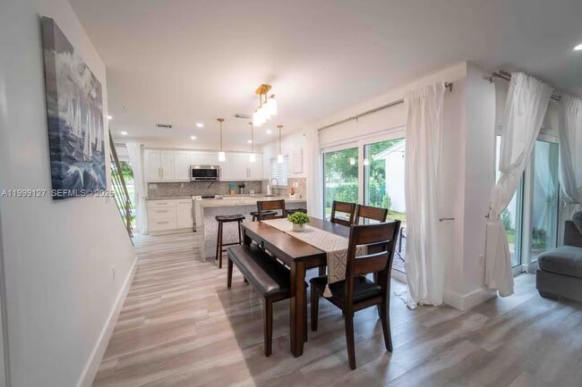 Building Photo - 21761 SW 98th Pl