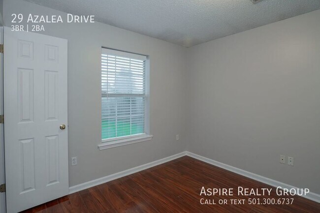 Building Photo - 29 Azalea Dr