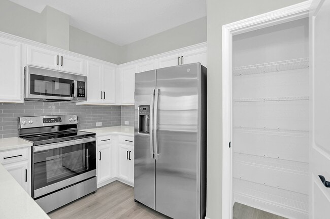 Building Photo - 6498 Barnstorm Wy