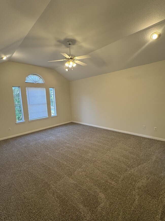 Building Photo - 1515 Mountain Laurel Dr
