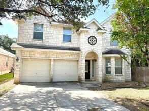 Building Photo - 842 Windhurst