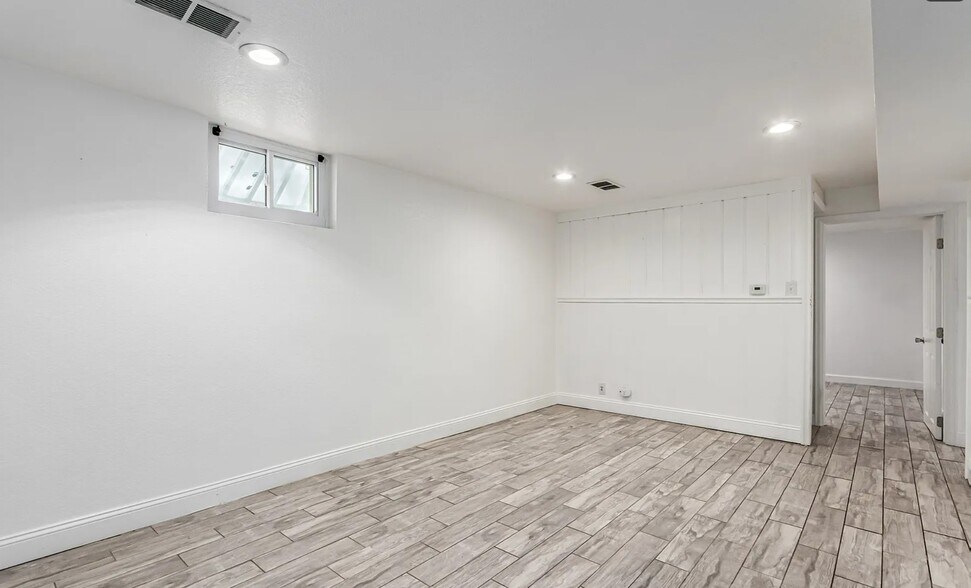 Large living room - 1173 Dayton St