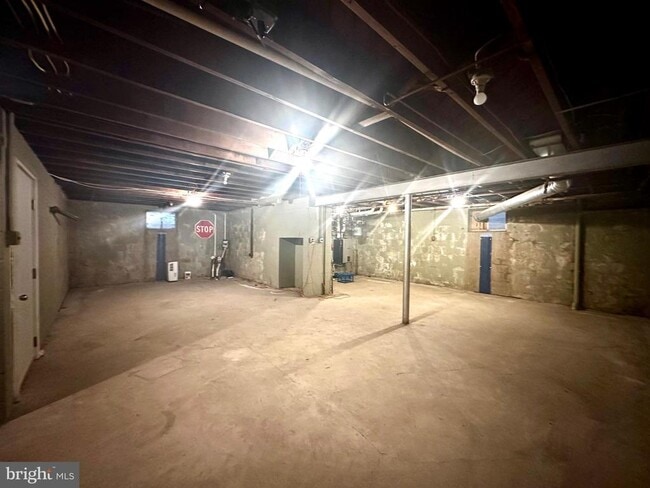 Building Photo - 1 High Acres Dr
