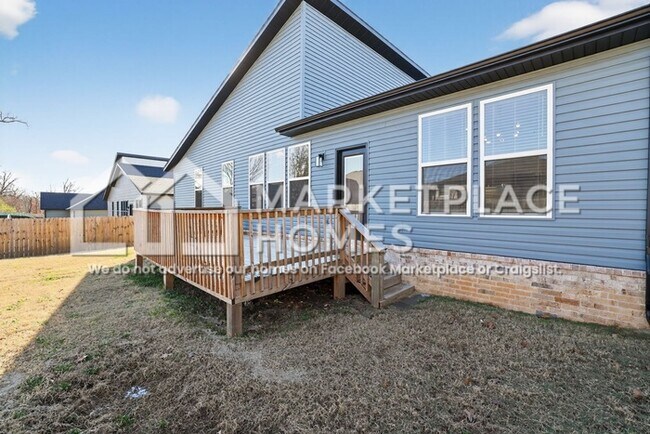 Building Photo - 1000 Clayton Rd