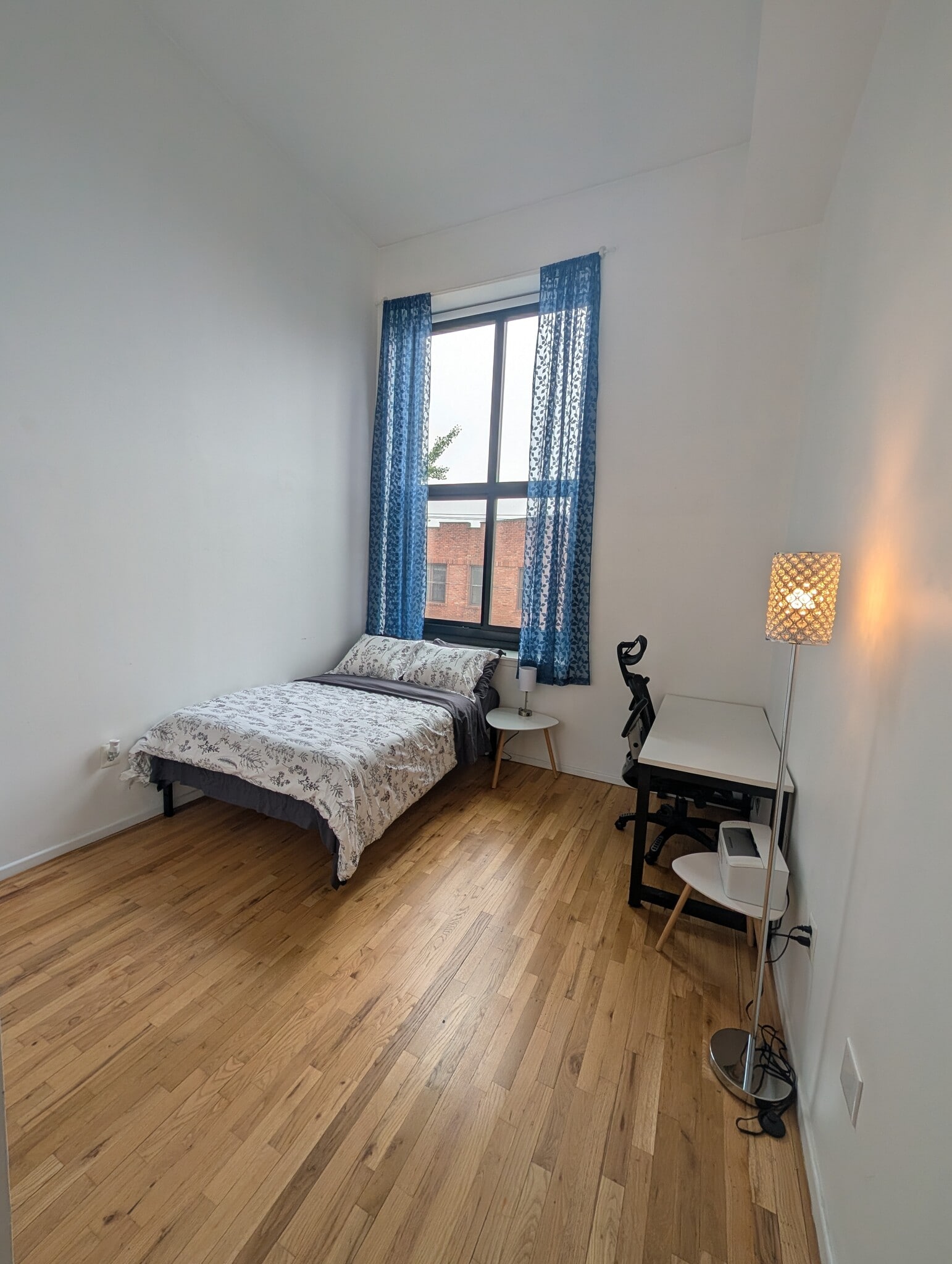 second bedroom - 518 Gregory Ave