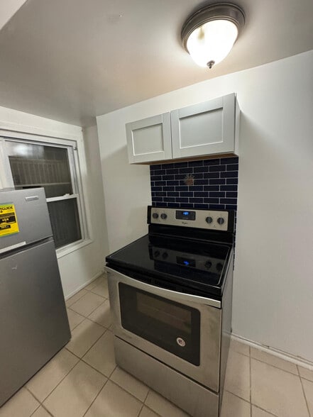 Building Photo - 9311 Foster Ave