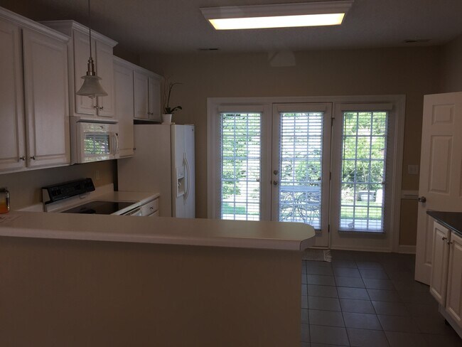 Building Photo - 8605 London Park Ct