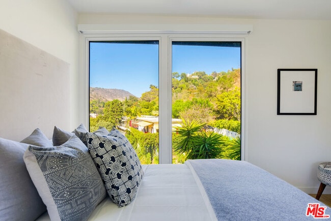 Building Photo - 1311 Braeridge Dr