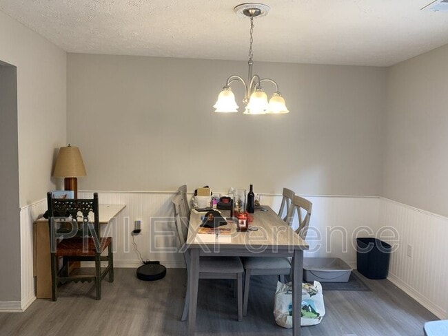 Building Photo - 6094 Red Squirrel Pl