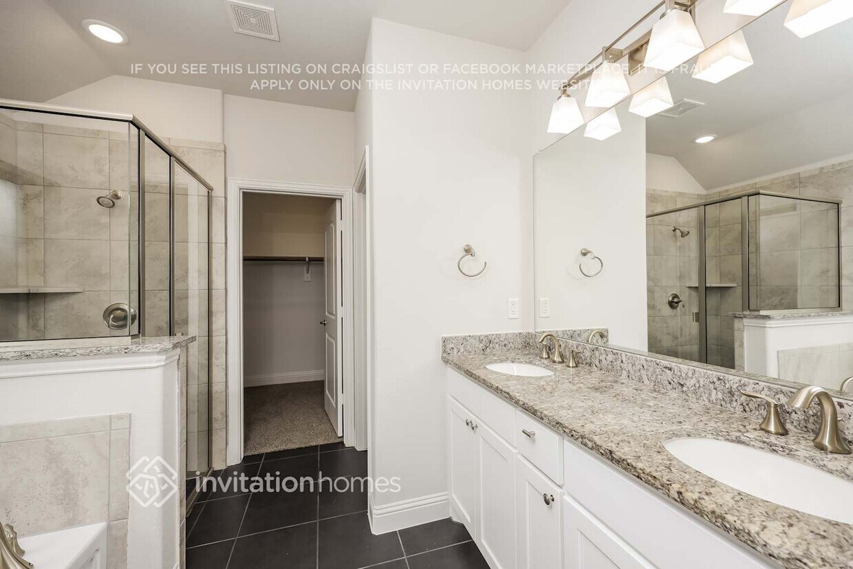 Building Photo - 254 Hedgewood Dr