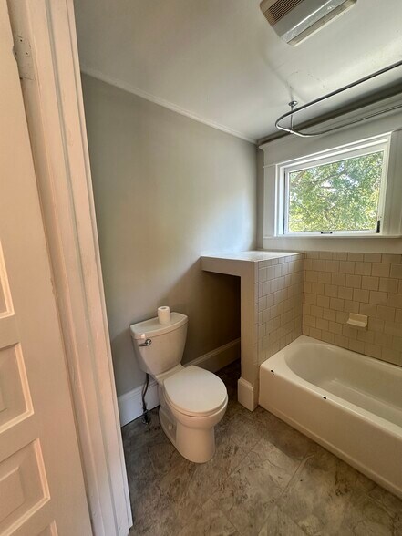 Bathroom - 501 Cutler St