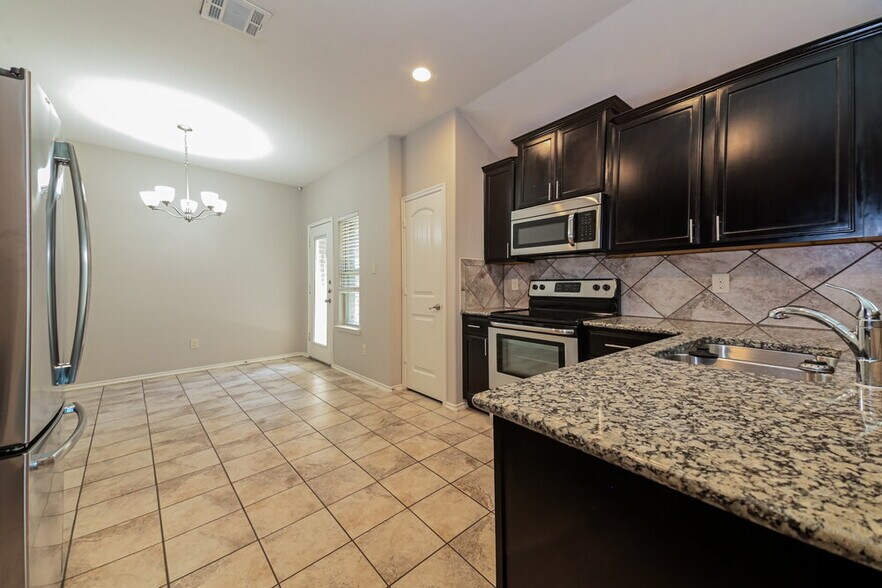 Building Photo - 8905 Tenderfoot Ln