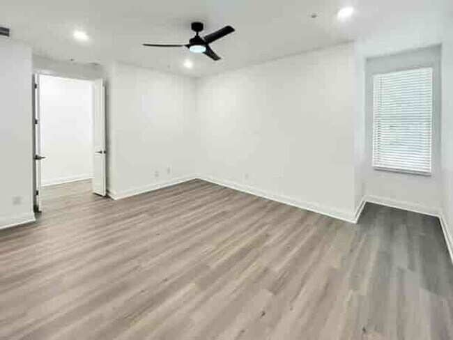 Building Photo - 403 Burgundy Wy