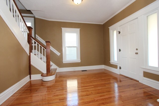 Building Photo - 1054 Sibley St NW