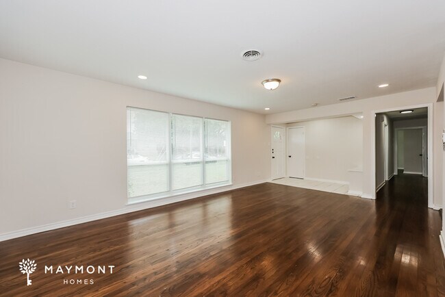 Building Photo - 3817 Rockbluff Dr