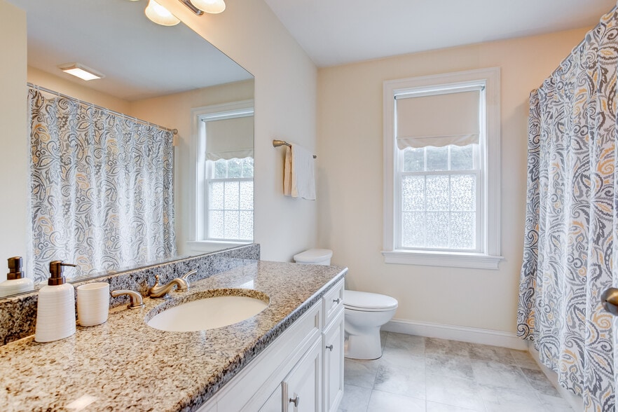 Building Photo - 3 Hawthorne St