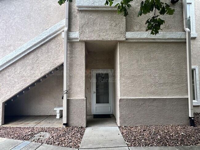 Building Photo - 3890 Strawberry Field Grove