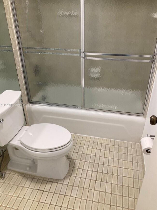 Building Photo - 2333 Brickell Ave