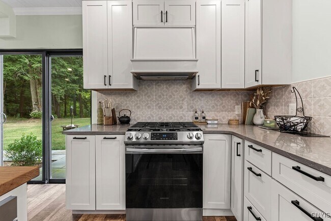 Building Photo - 7643 Mill Rd