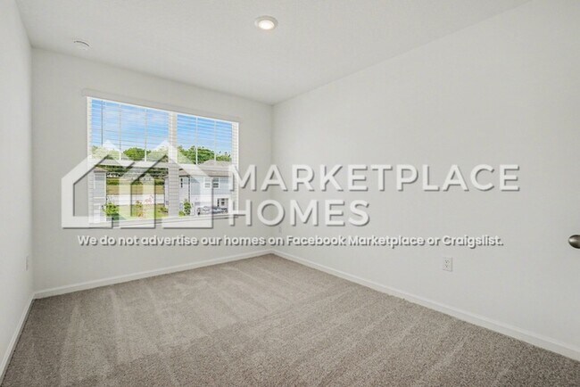 Building Photo - 11890 Sylvia St