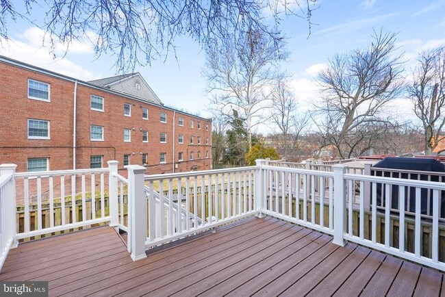 Building Photo - 3848 Brighton Ct