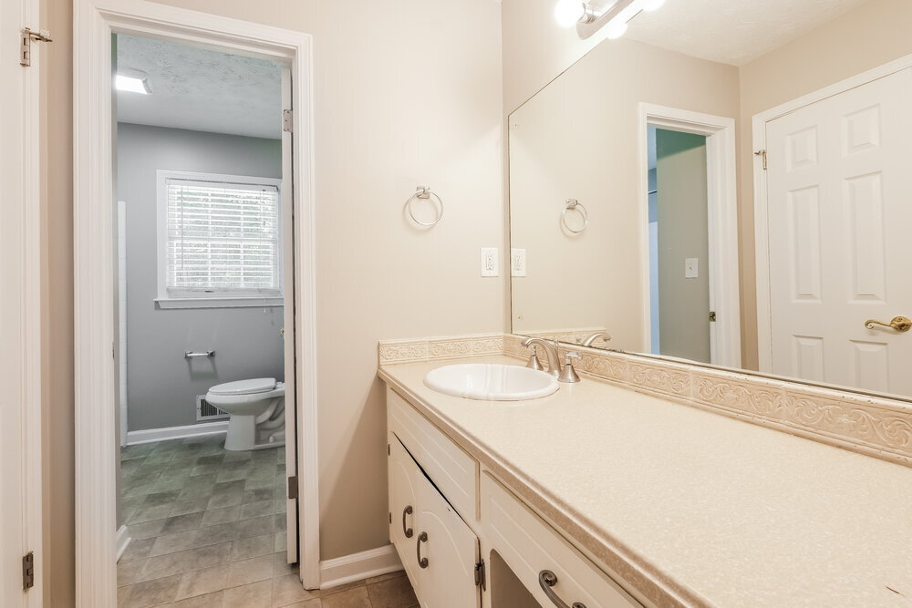 Building Photo - 737 Mountainbrooke Cir SW