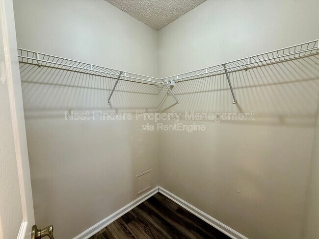 Building Photo - 4578 Blue Stream Ln N