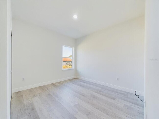 Building Photo - 2627 SW 154th Place Rd