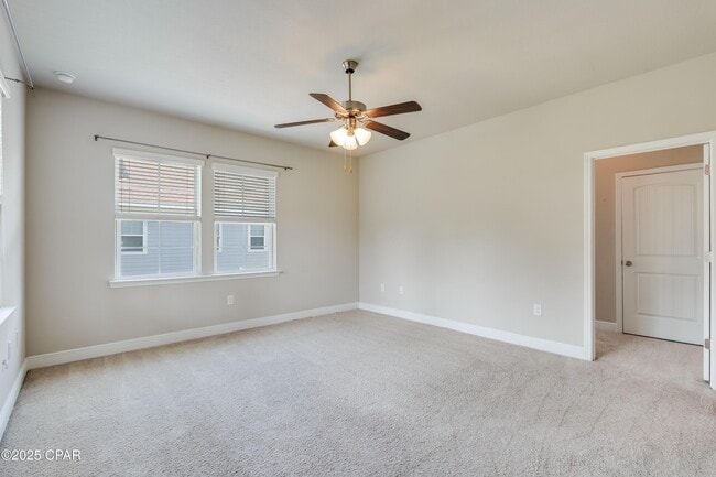 Building Photo - 116 Fossil Falls Ln