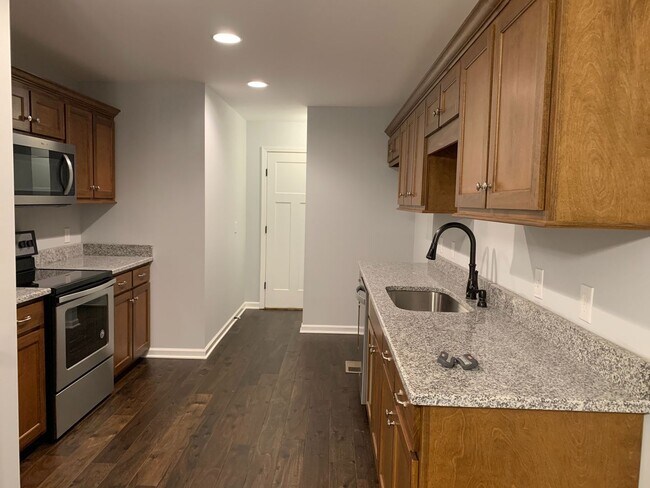Building Photo - 200 Lexington Cove Blvd