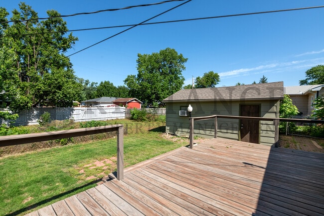 Building Photo - 749 N Westridge Dr