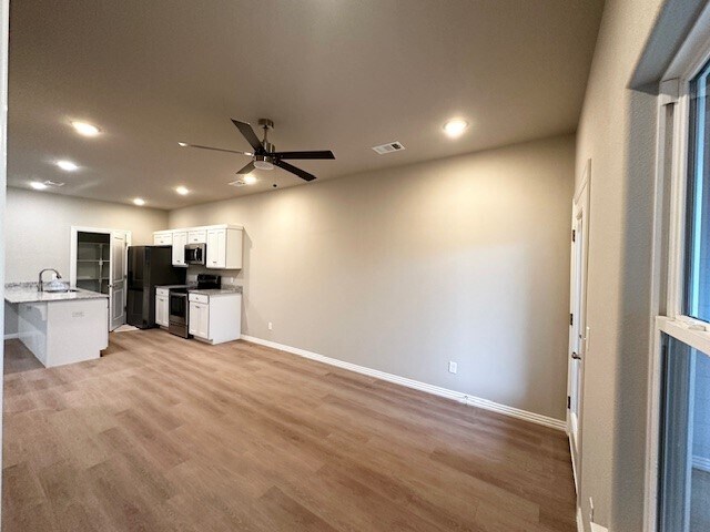 Building Photo - 1507 SW Casuarina Dr