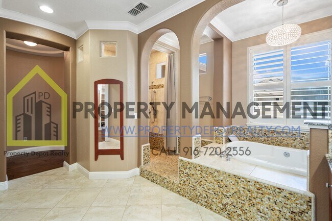 Building Photo - Stunning Custom 5-Bedroom, 3-Bath Home in ...