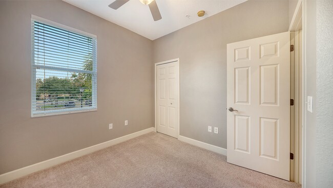 Building Photo - 3671 Parkridge Cir