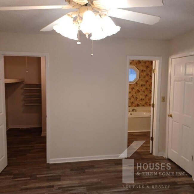 Building Photo - 1321 New Cut Rd