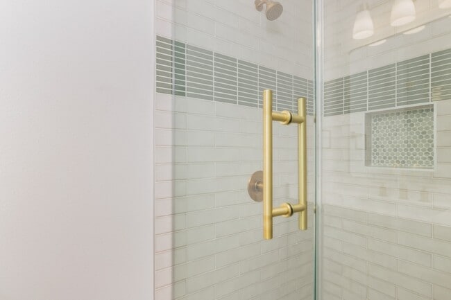 Building Photo - 6115 Lymbar Dr