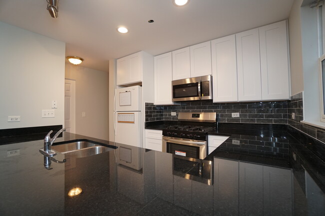 Building Photo - 1103 N Crosby St