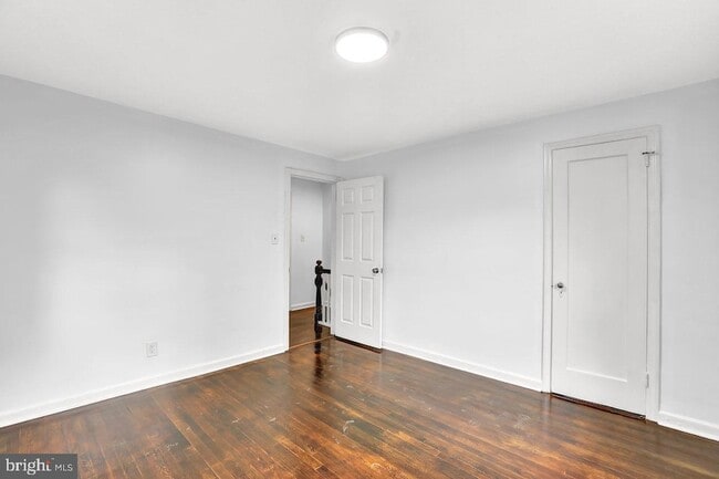 Building Photo - 331 Oakland St