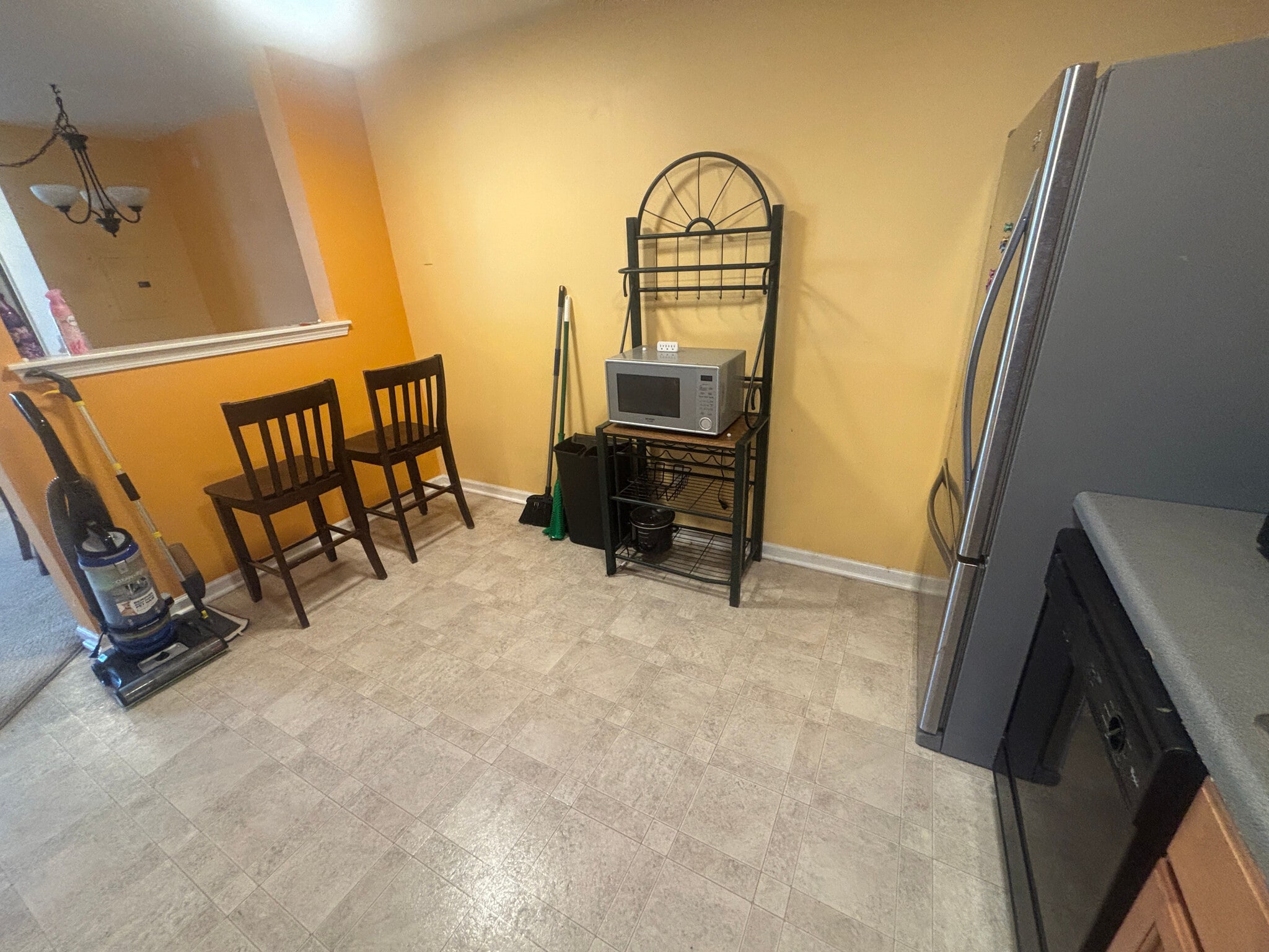 Building Photo - Room in Townhome on Ivory Run Way
