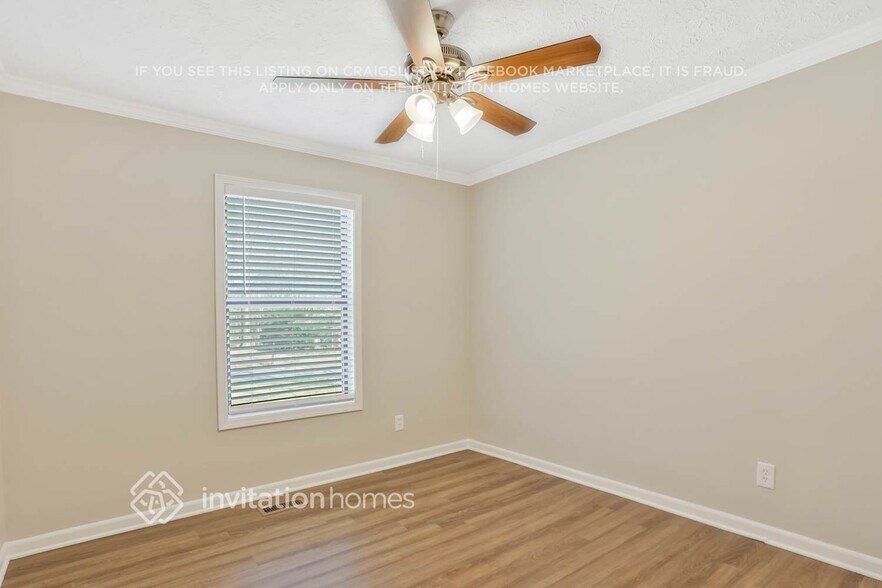 Building Photo - 3639 Regent Dr