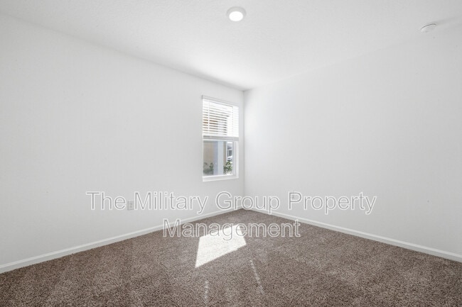 Building Photo - 15729 Equine Gait Dr