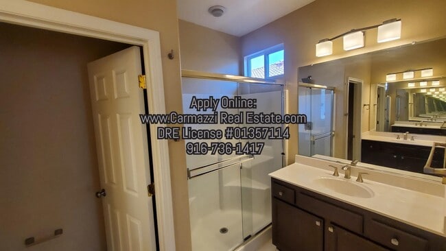 Building Photo - 139 Dragonfly Cir