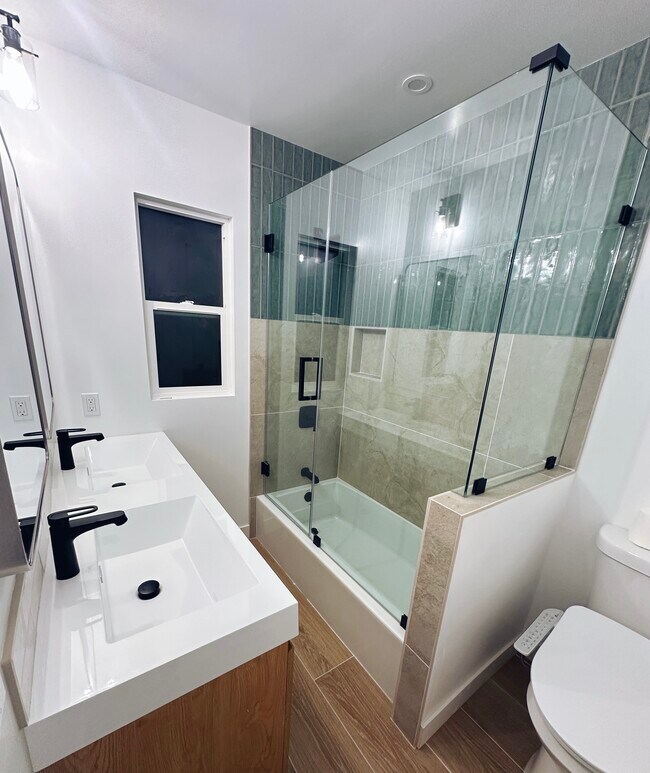 Building Photo - 345 N Broadmoor Ave