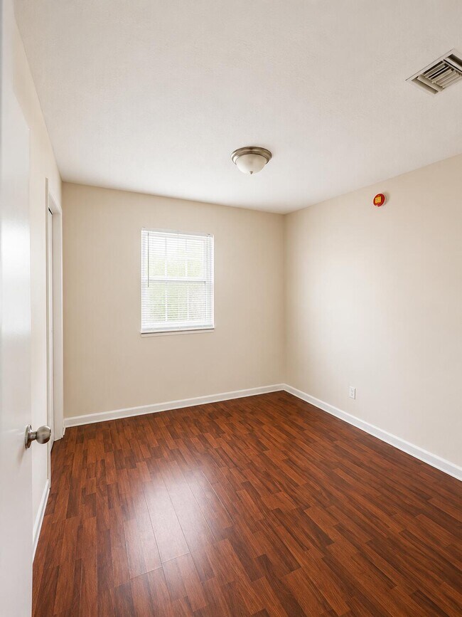 Building Photo - 4285 SW 49th St