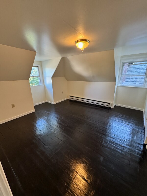 Building Photo - 751 Chislett St