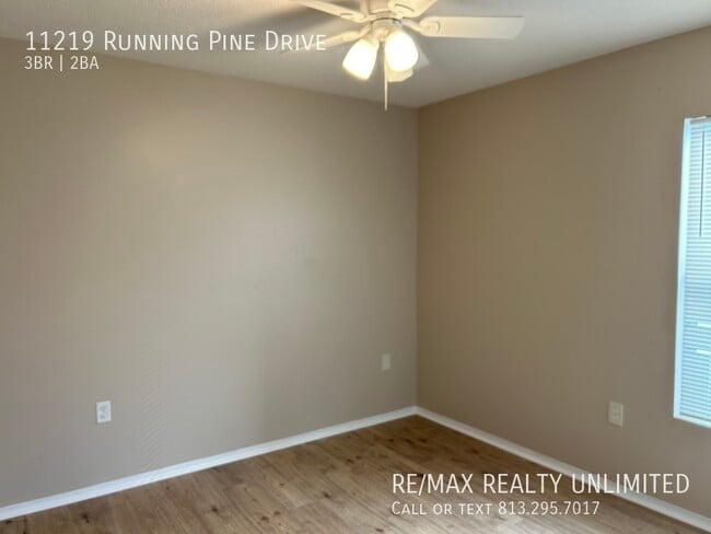 Building Photo - 11219 Running Pine Dr