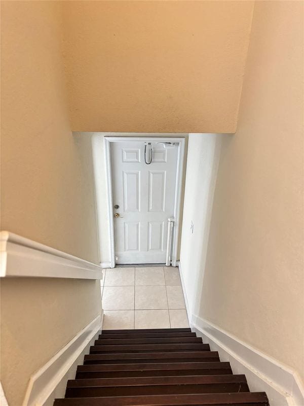 Building Photo - 451 NE 1st St