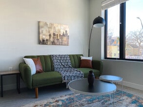 Building Photo - 2530 University Ave