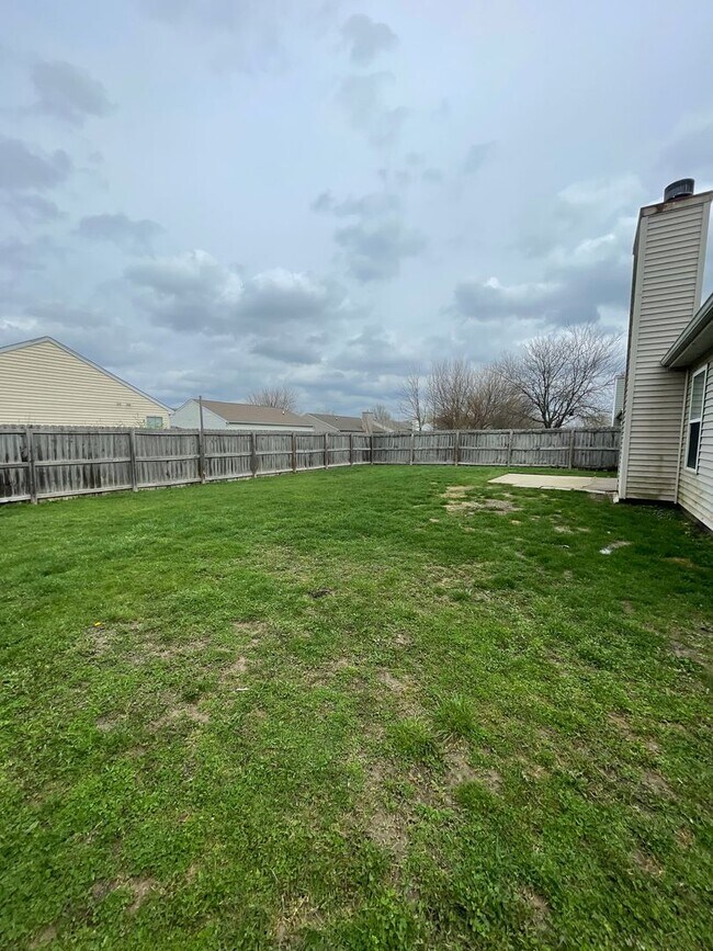 Building Photo - 3 Bedroom Single Family Home - Burnett Creek School District